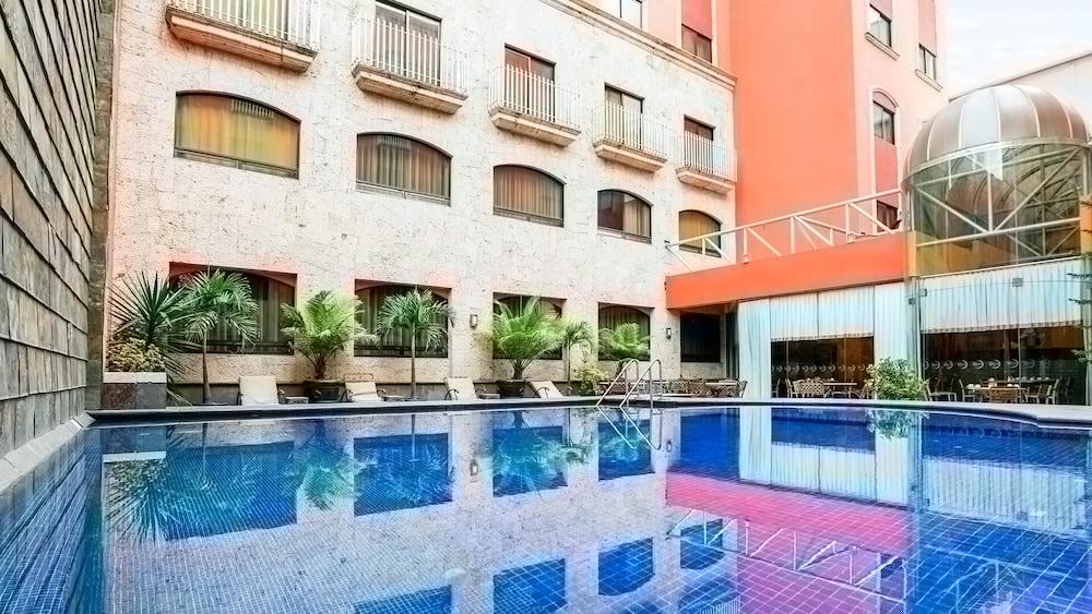 Hotel Celta Zapopan Esterno foto