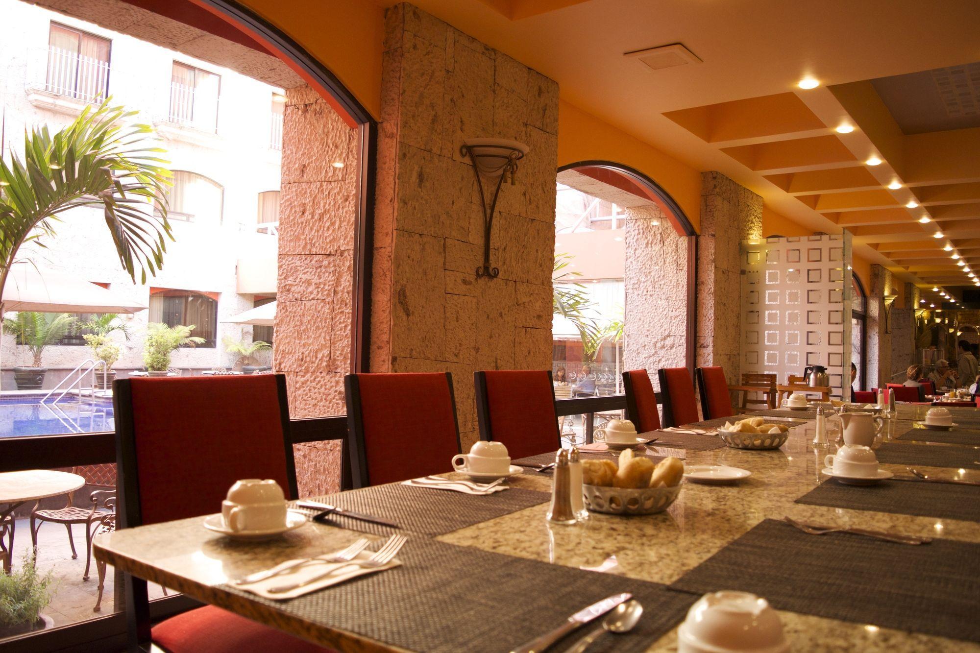 Hotel Celta Zapopan Esterno foto
